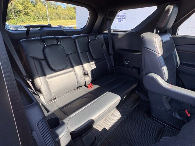 Used 2025 Ford Explorer ST w/ Sun And Sound Package AWD/4WD image 32