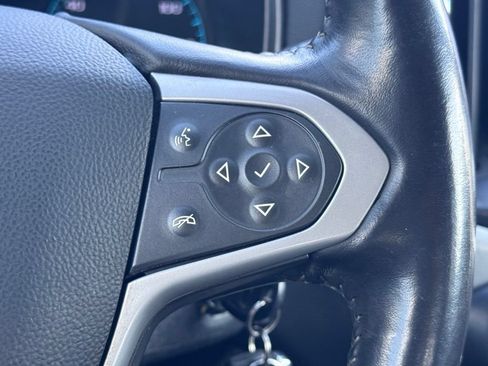 Used 2022 Chevrolet Colorado LT w/ Chrome Appearance Package RWD image 9