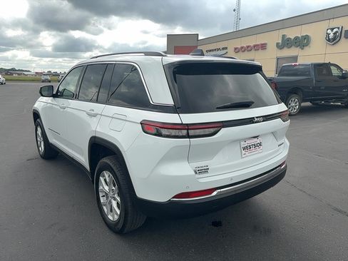 Used 2023 Jeep Grand Cherokee Limited AWD/4WD image 7