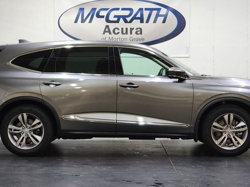 Used 2023 Acura MDX SH-AWD image 3