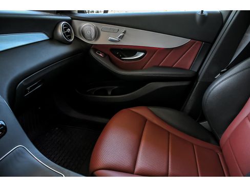 Certified 2020 Mercedes-Benz GLC 300 4MATIC image 23
