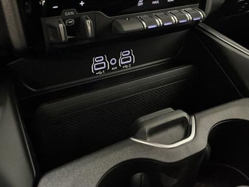 New 2026 RAM 2500 Big Horn AWD/4WD image 32