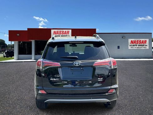 Used 2017 Toyota RAV4 XLE AWD/4WD image 5