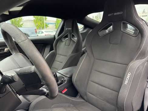 Used 2017 Ford Mustang Shelby GT350 image 21