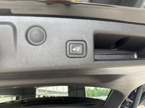 Used 2024 Chevrolet Equinox LT AWD/4WD image 10