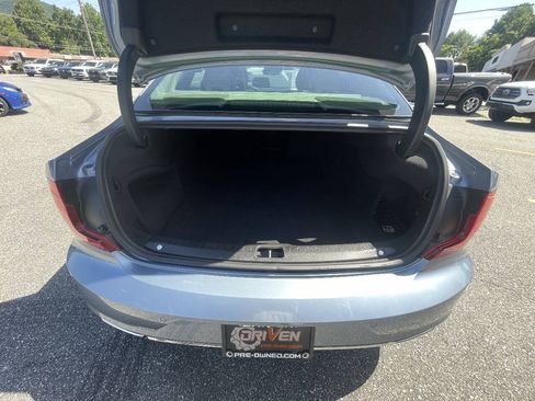 Used 2018 Volvo S90 T6 Inscription w/ Convenience Package AWD/4WD image 18
