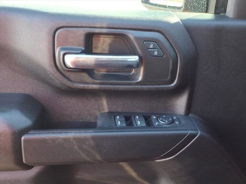 Used 2024 Chevrolet Silverado 2500 Custom w/ Custom Value Package image 23