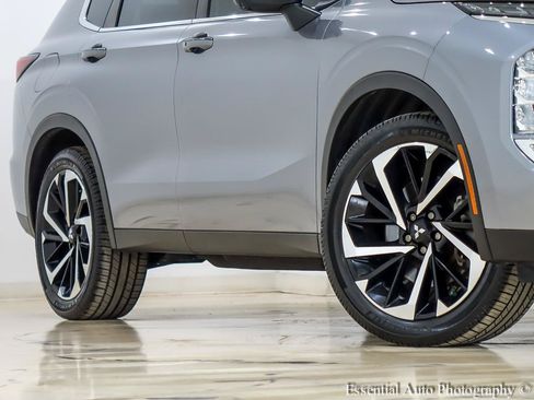 Used 2022 Mitsubishi Outlander SE AWD/4WD image 4