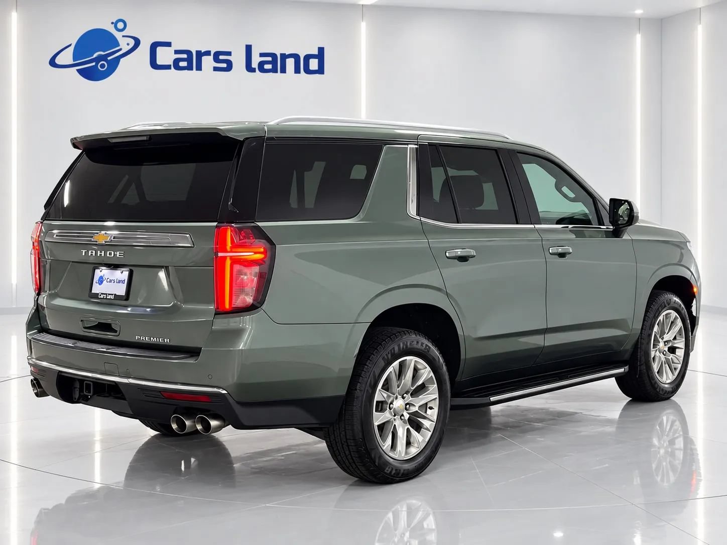 Used 2023 Chevrolet Tahoe Premier RWD image 3