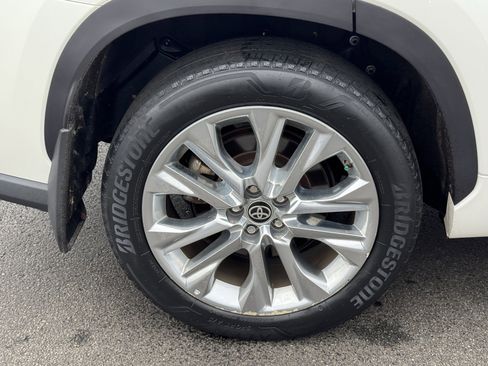 Used 2021 Toyota Highlander Limited image 45