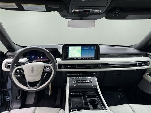 New 2026 Lincoln Aviator Black Label w/ Jet Appearance Package AWD/4WD image 12