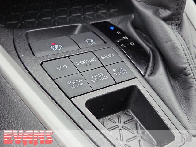 Certified 2025 Toyota RAV4 LE AWD/4WD image 9