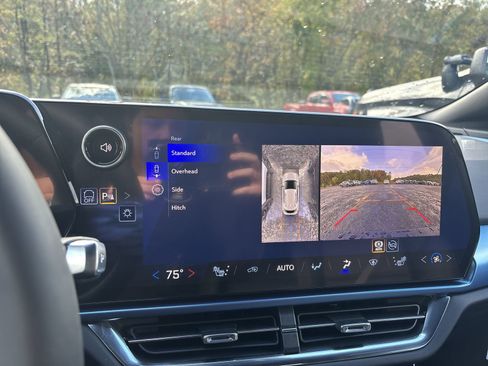 New 2026 Chevrolet Equinox EV LT image 20