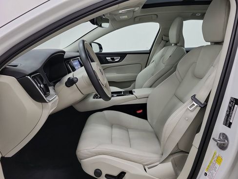 Used 2024 Volvo S60 T8 Plus image 17