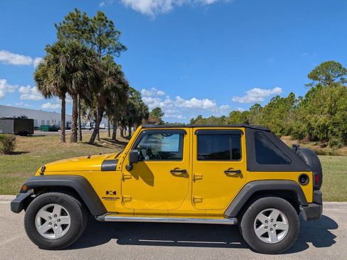 Used 2009 Jeep Wrangler Unlimited X image 8
