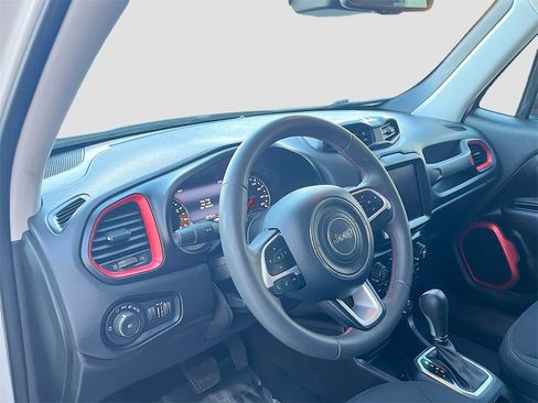 Used 2023 Jeep Renegade Trailhawk image 9