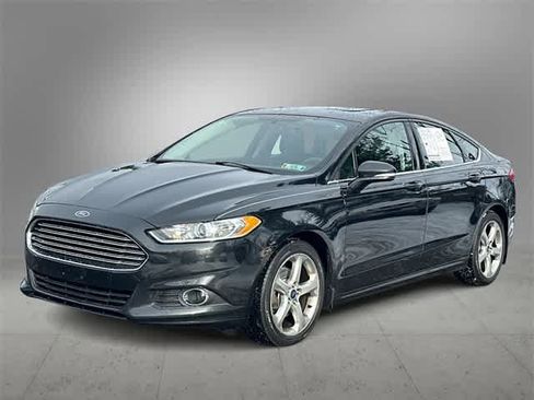 Used 2015 Ford Fusion SE w/ Equipment Group 201A image 1