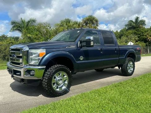 Used 2016 Ford F250 Lariat w/ Lariat Ultimate Package AWD/4WD image 9