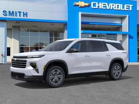 New 2026 Chevrolet Traverse LT w/ Driver Confidence Package FWD image 2