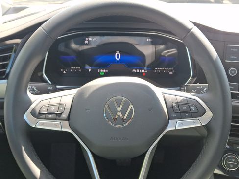 Certified 2023 Volkswagen Jetta SE w/ Panoramic Sunroof Package FWD image 20