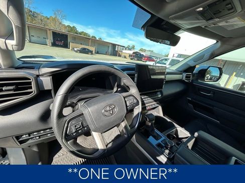 Used 2024 Toyota Tundra Limited image 2