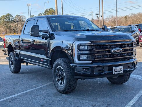 Used 2024 Ford F250 Lariat w/ Lariat Ultimate Package image 4