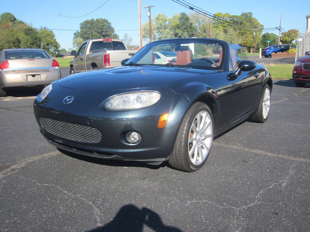 Used 2006 MAZDA MX-5 Miata Grand Touring RWD image 30