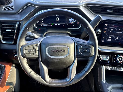 Used 2024 GMC Sierra 2500 Denali Ultimate image 12