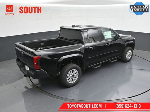 Used 2025 Toyota Tacoma SR w/ SR Upgrade Package image 46
