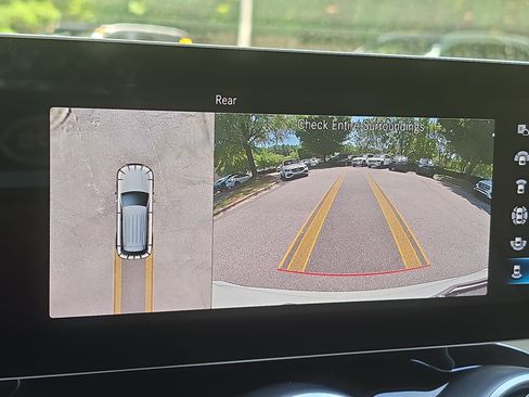 Certified 2022 Mercedes-Benz GLC 300 image 23