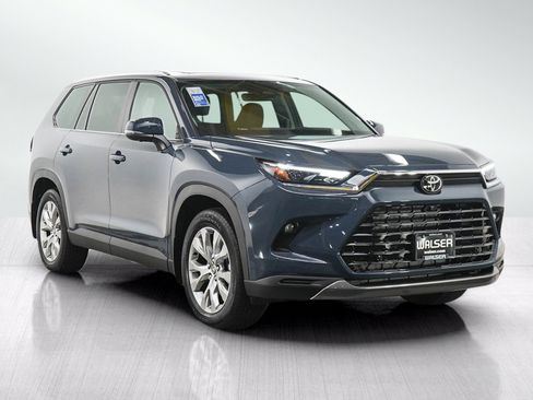 Used 2026 Toyota Grand Highlander AWD image 7