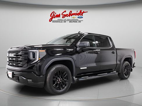 Used 2024 GMC Sierra 1500 Elevation w/ Preferred Package AWD/4WD image 3