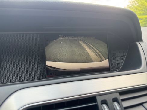 Used 2013 Mercedes-Benz C 300 4MATIC Sedan image 19