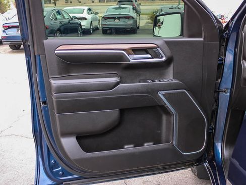 Used 2022 Chevrolet Silverado 1500 LT AWD/4WD image 21