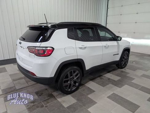 Used 2026 Jeep Compass Limited AWD/4WD image 4