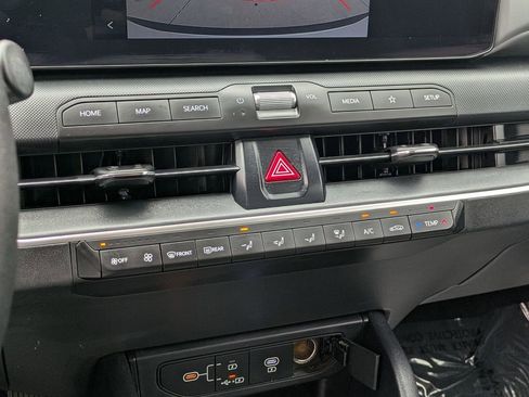 Used 2025 Kia K4 FWD image 17