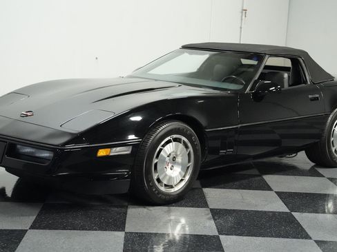 Used 1986 Chevrolet Corvette Convertible image 6