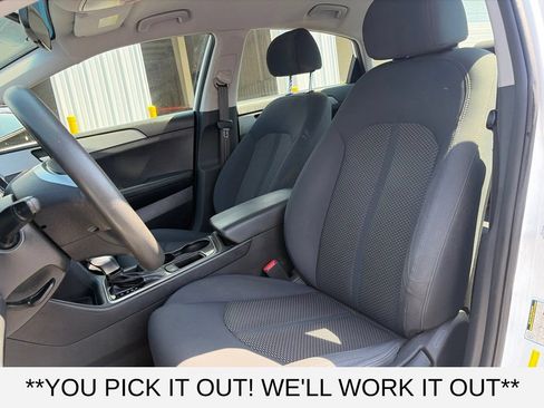 Used 2018 Hyundai Sonata SE FWD image 9