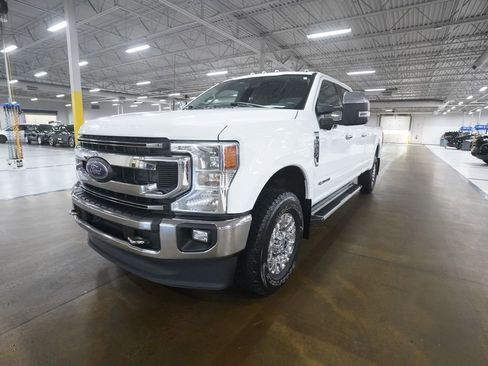 Used 2022 Ford F250 XLT w/ XLT Premium Package AWD/4WD image 12
