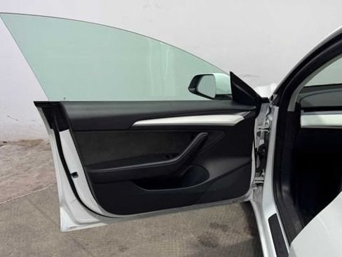 Used 2023 Tesla Model 3 Standard Range RWD image 11