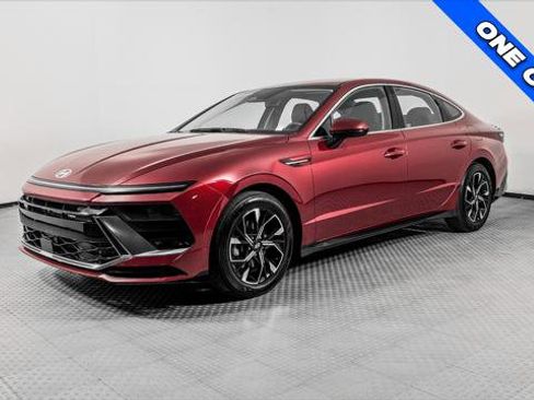 Used 2025 Hyundai Sonata SEL image 2
