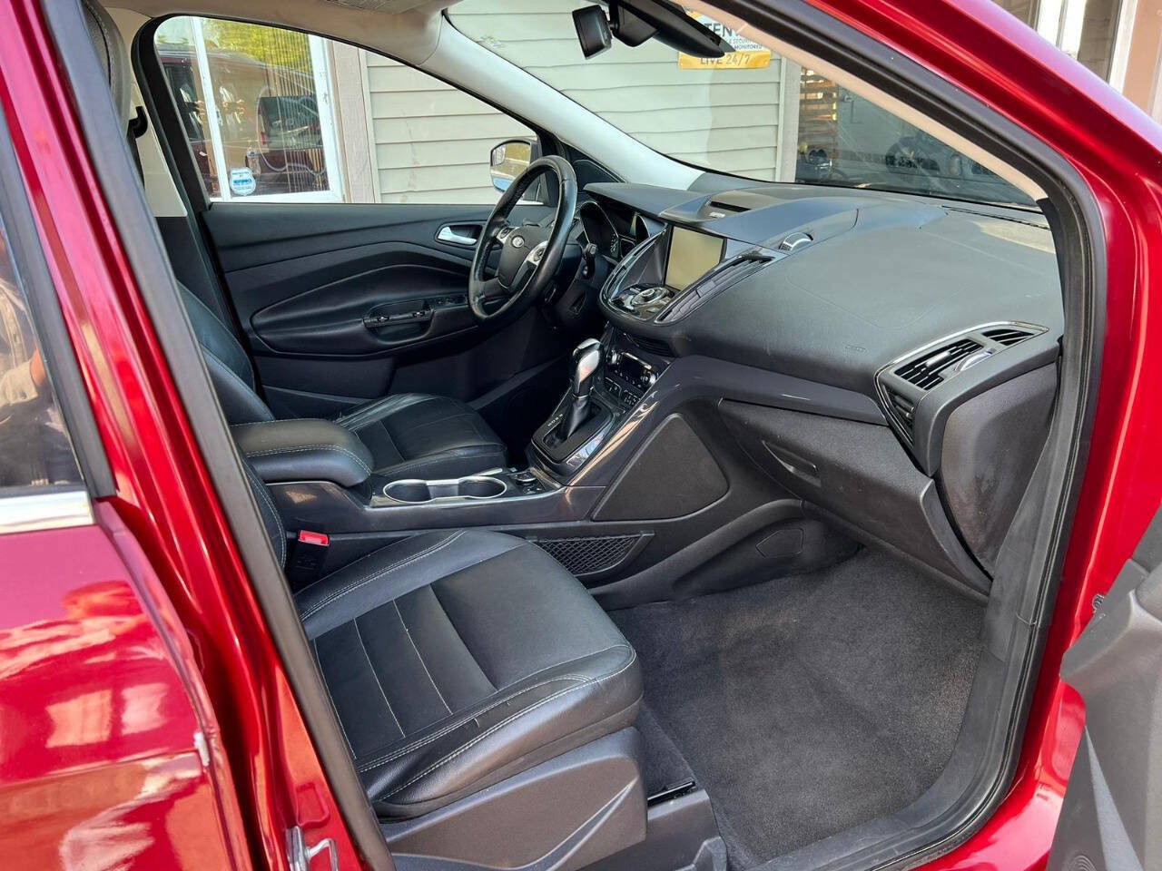 Used 2014 Ford Escape Titanium w/ Equipment Group 401A FWD image 12