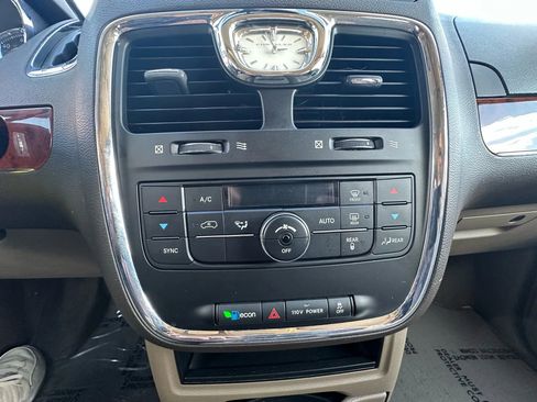 Used 2012 Chrysler Town & Country Touring w/ Entertainment Group #1 image 31