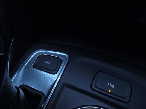 Used 2022 Chevrolet Equinox LT image 27