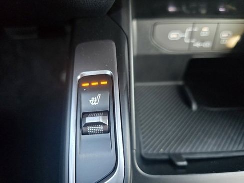 Used 2025 Kia Sorento S image 20