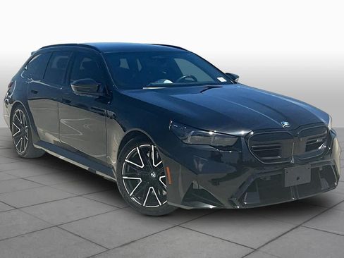 Used 2025 BMW M5 Touring AWD/4WD image 2