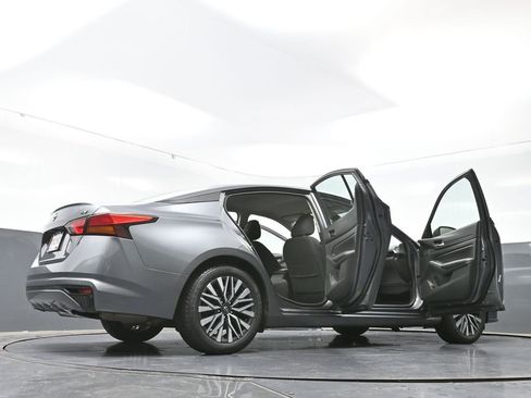 Used 2024 Nissan Altima 2.5 SV image 71