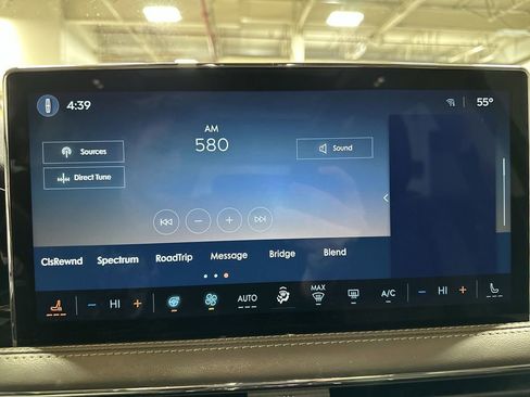 Used 2023 Lincoln Corsair Reserve w/ Equipment Group 201A image 12