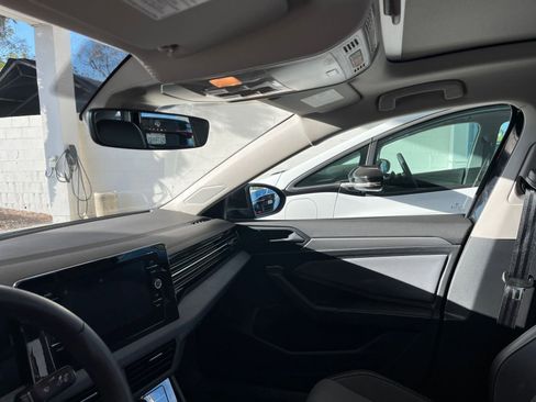 Used 2025 Volkswagen Jetta SE image 35