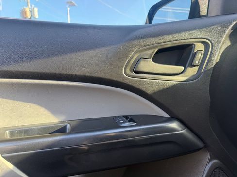 Used 2018 GMC Canyon W/T w/ Convenience Package RWD image 19